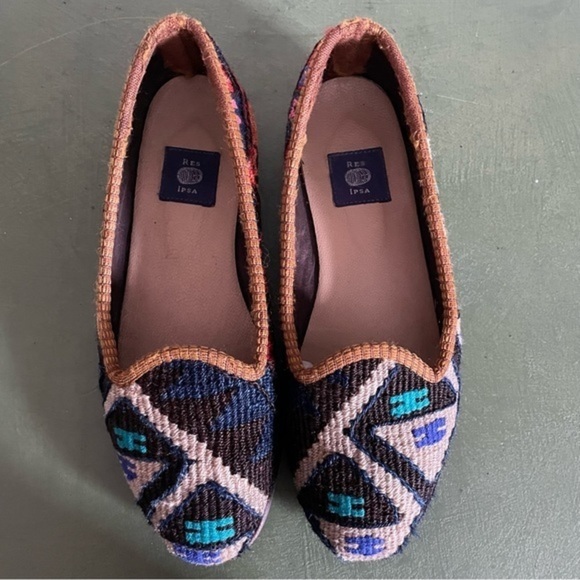 Res Ipsa Kilim Hand Woven Slip on Shoes/Loafers - Picture 5 of 9